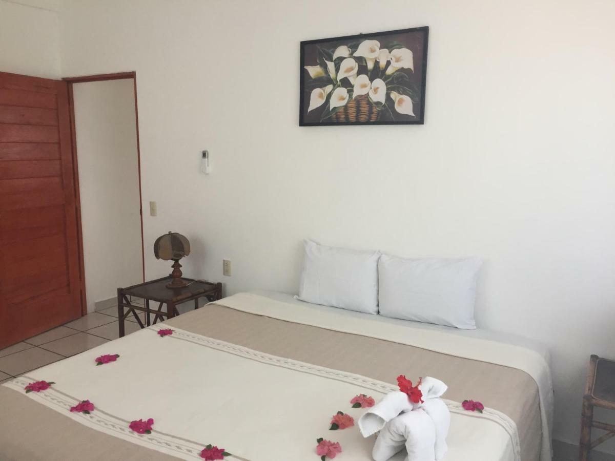 Departamentos Lalo Apartment Сиуатанехо Екстериор снимка