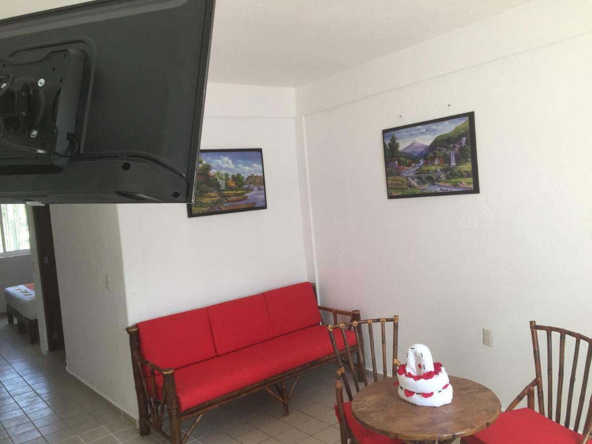 Departamentos Lalo Apartment Сиуатанехо Екстериор снимка
