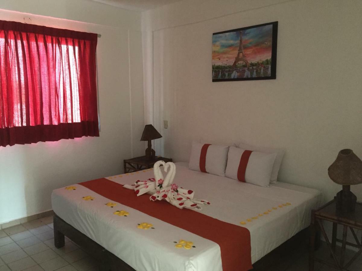 Departamentos Lalo Apartment Сиуатанехо Екстериор снимка